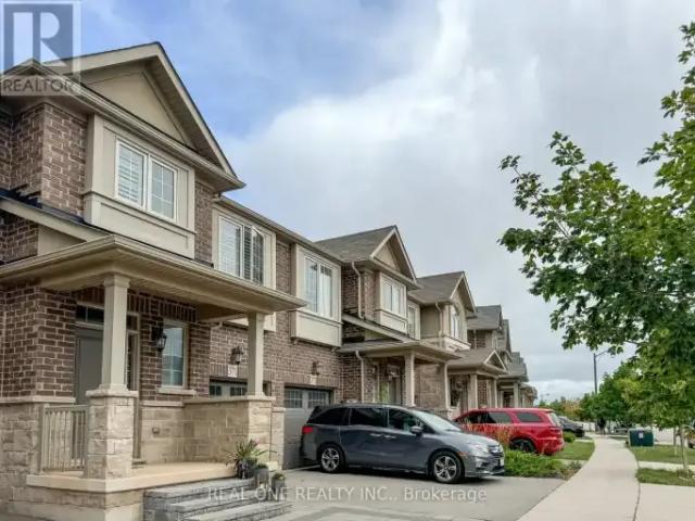 For Rent 3 Bedroom Townhouse Oakville ON DS105565538