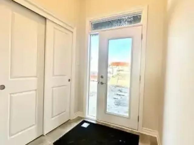 For Rent 3 Bedroom Townhouse Orleans ON DS103611595