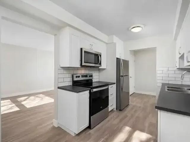 For Rent 3 Bedroom Townhouse Oshawa ON DLS105737297