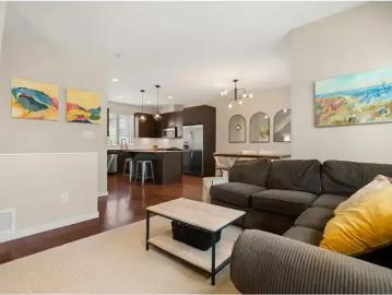 For Rent 3 Bedroom Townhouse Abbotsford BC DS103542187