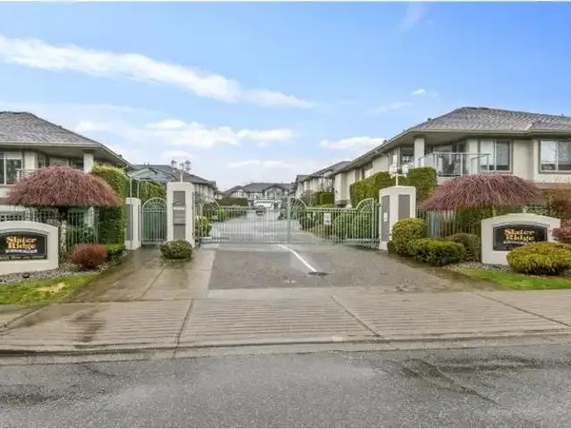For Rent 3 Bedroom Townhouse Abbotsford BC DS104864276
