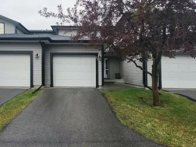 For Rent 3 Bedroom Townhouse Airdrie AB DLS105110850
