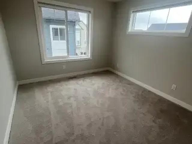 For Rent 3 Bedroom Townhouse Airdrie AB DLS105359959