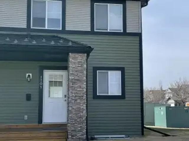 For Rent 3 Bedroom Townhouse Airdrie AB DS103118900
