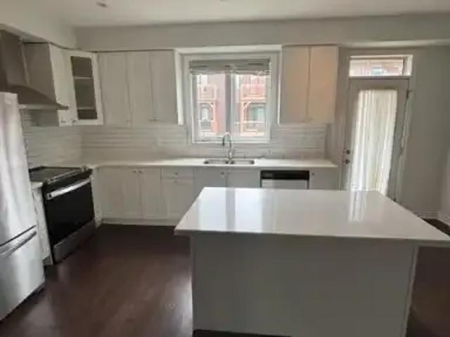 For Rent 3 Bedroom Townhouse Ajax ON DS103569151