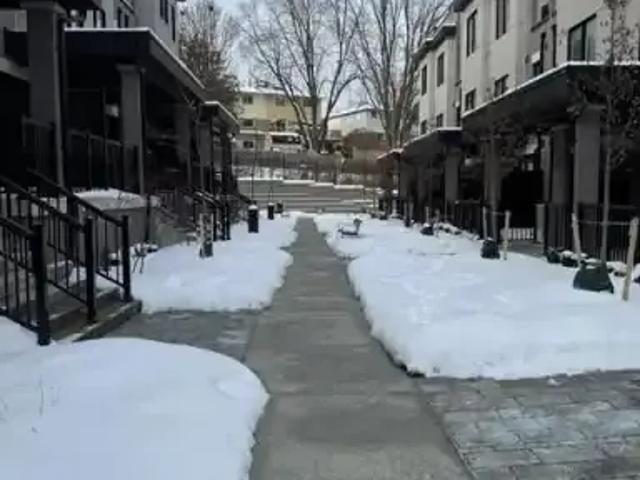 For Rent 3 Bedroom Townhouse Bradford West Gwillimbury ON DS104471133