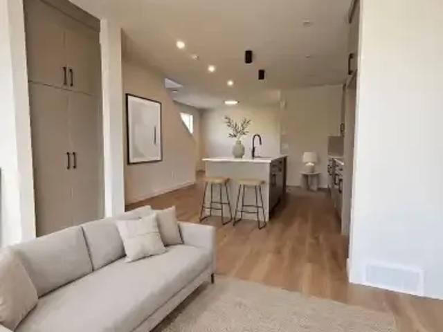 For Rent 3 Bedroom Townhouse Calgary AB DLS102701342
