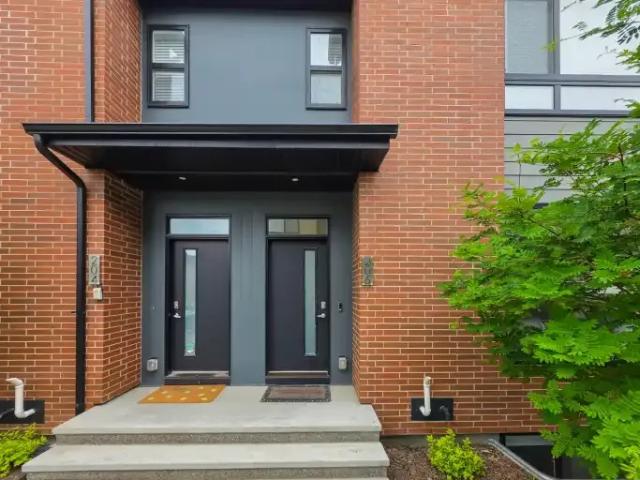 For Rent 3 Bedroom Townhouse Calgary AB DS103569143