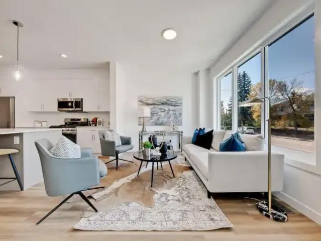 For Rent 3 Bedroom Townhouse Calgary AB DS103999948