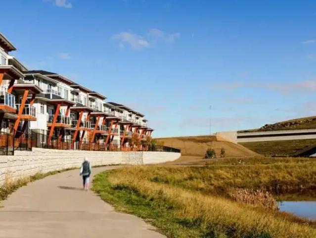 For Rent 3 Bedroom Townhouse Calgary AB DS104887812