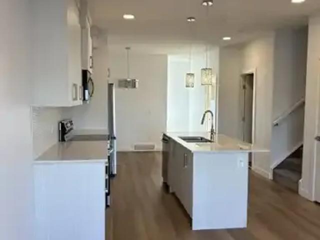 For Rent 3 Bedroom Townhouse Calgary AB DS104895030