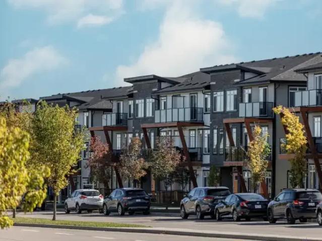 For Rent 3 Bedroom Townhouse Calgary AB DS104956625