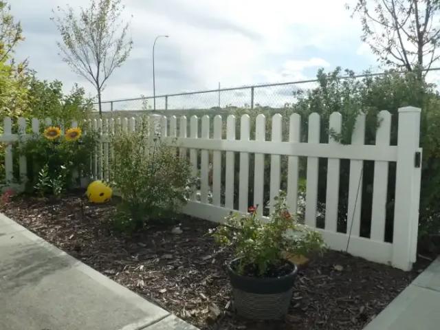 For Rent 3 Bedroom Townhouse Calgary AB DS104957537