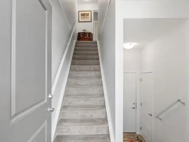 For Rent 3 Bedroom Townhouse Calgary AB DS104972634