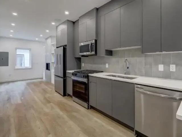 For Rent 3 Bedroom Townhouse Calgary AB DS104972653