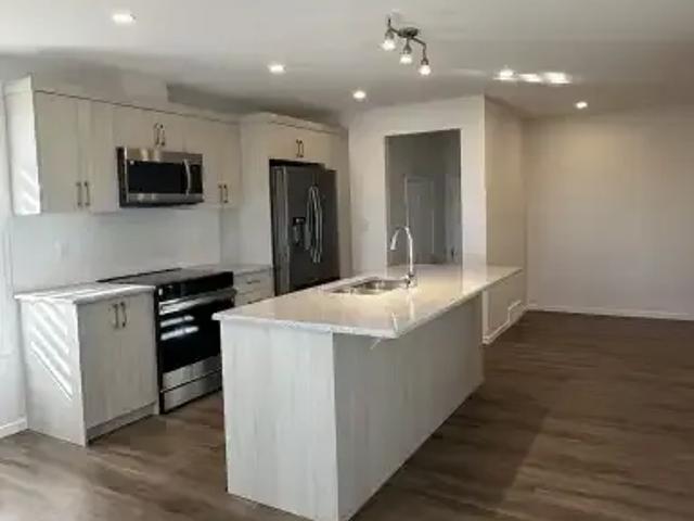 For Rent 3 Bedroom Townhouse Calgary AB DS104972798