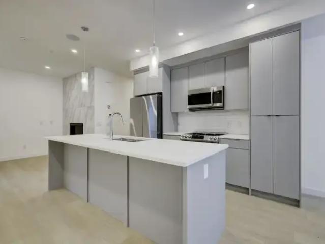 For Rent 3 Bedroom Townhouse Calgary AB DS104985714