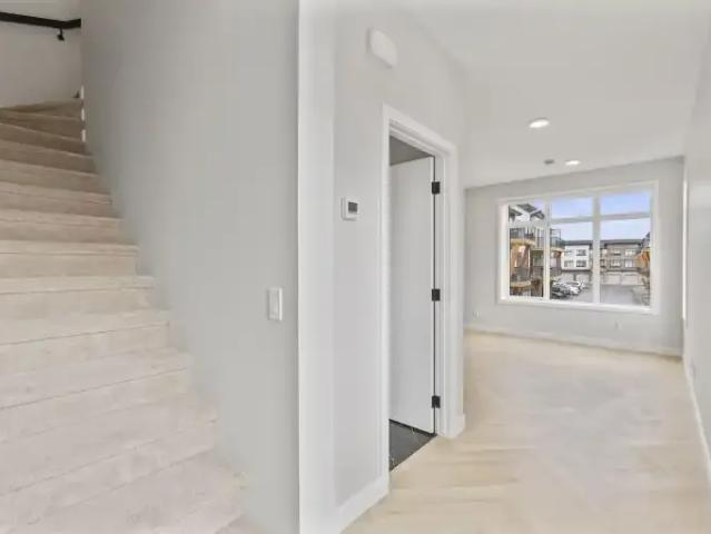 For Rent 3 Bedroom Townhouse Calgary AB DS104991561
