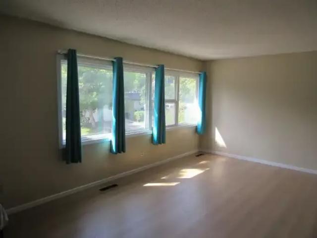 For Rent 3 Bedroom Townhouse Calgary AB DS105554562