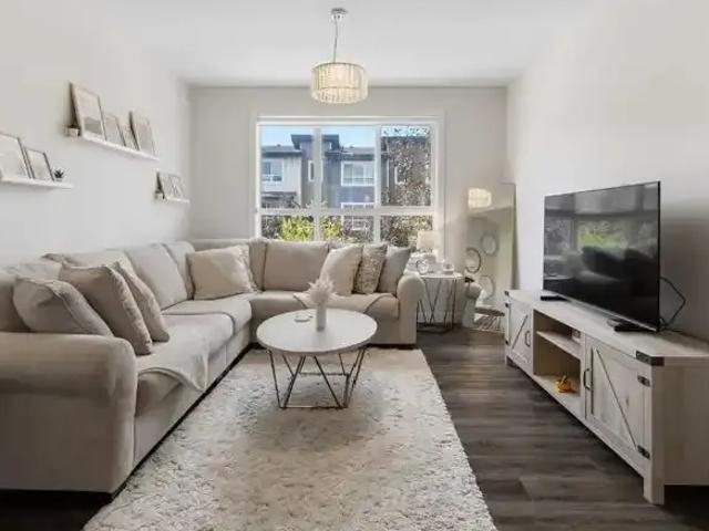 For Rent 3 Bedroom Townhouse Calgary AB DS105580936