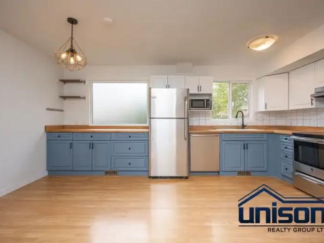 For Rent 3 Bedroom Townhouse Calgary AB DS105643296