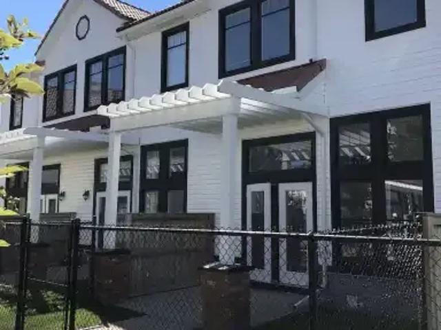 For Rent 3 Bedroom Townhouse Calgary AB DS105087890