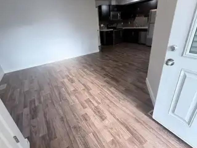For Rent 3 Bedroom Townhouse Calgary AB DS105118857