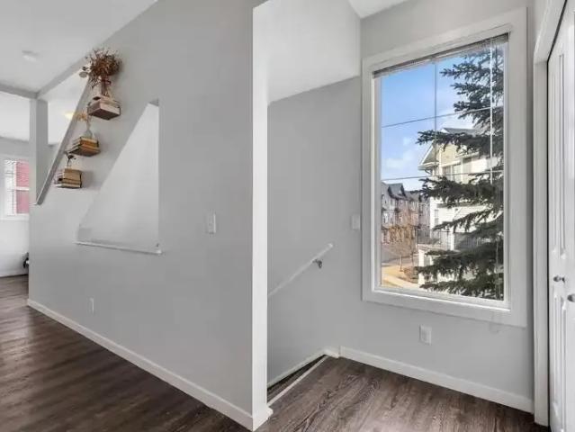 For Rent 3 Bedroom Townhouse Calgary AB DS105150638