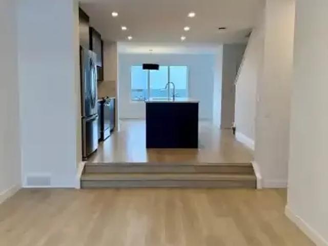 For Rent 3 Bedroom Townhouse Calgary AB DS105185511