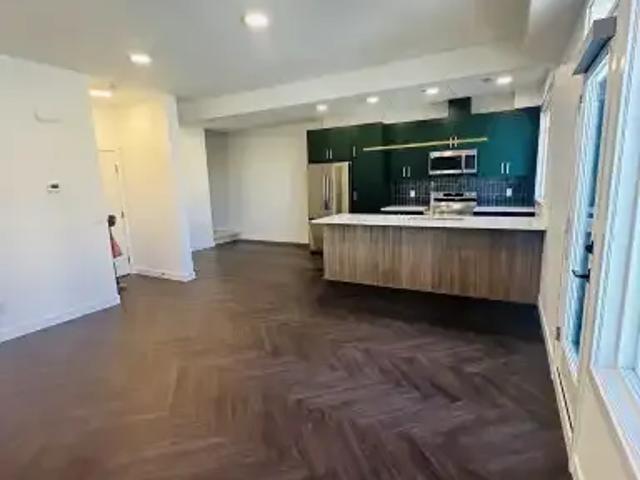 For Rent 3 Bedroom Townhouse Calgary AB DS105185801