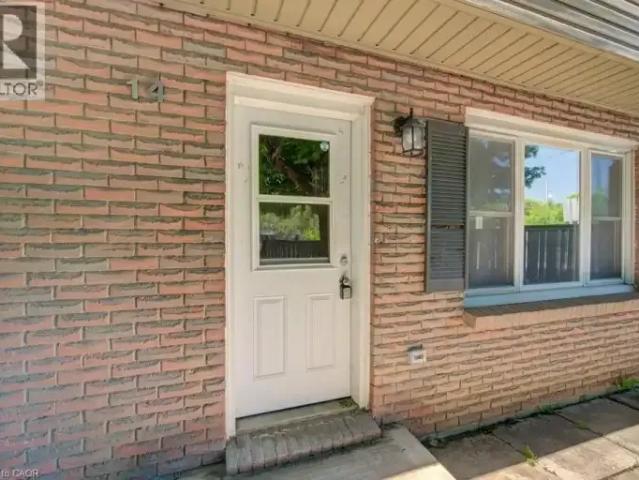 For Rent 3 Bedroom Townhouse Cambridge ON DS102952141