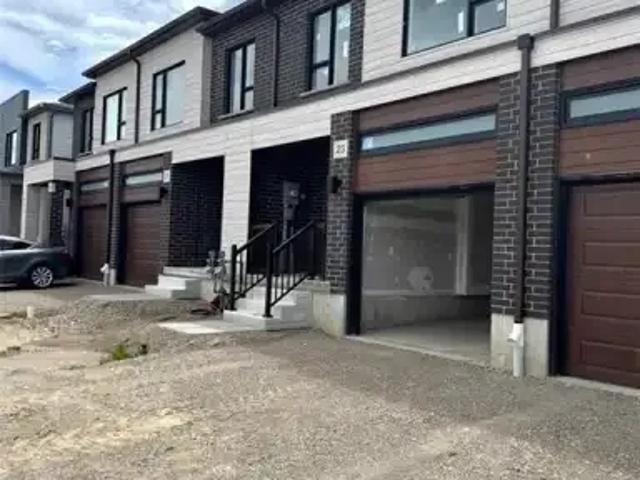 For Rent 3 Bedroom Townhouse Cambridge ON DS103594450
