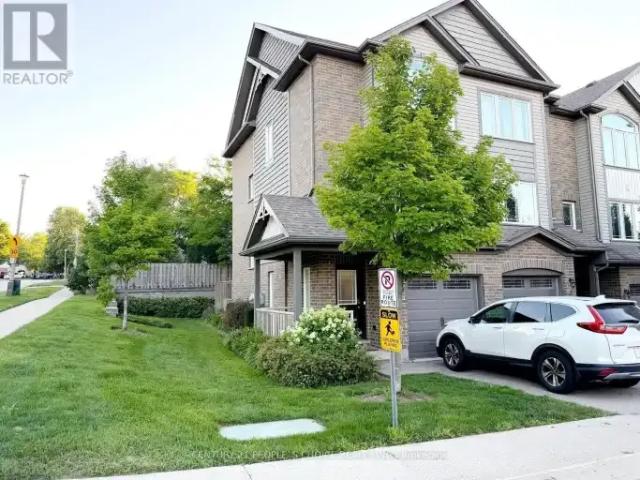 For Rent 3 Bedroom Townhouse Cambridge ON DS104681973