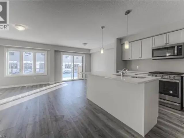 For Rent 3 Bedroom Townhouse Cambridge ON DS104753995