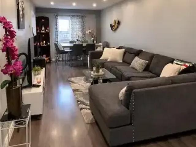 For Rent 3 Bedroom Townhouse Cambridge ON DS105565572