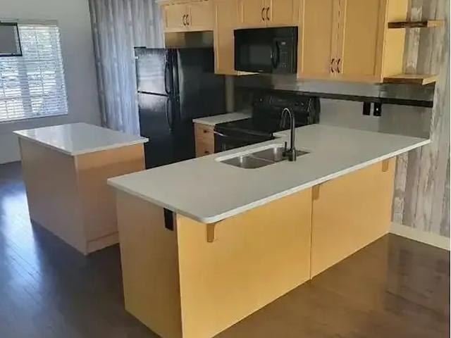 For Rent 3 Bedroom Townhouse Chestermere AB DS105623627