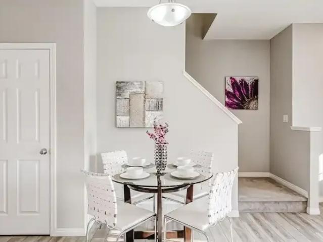 For Rent 3 Bedroom Townhouse Cochrane AB DLS105234987