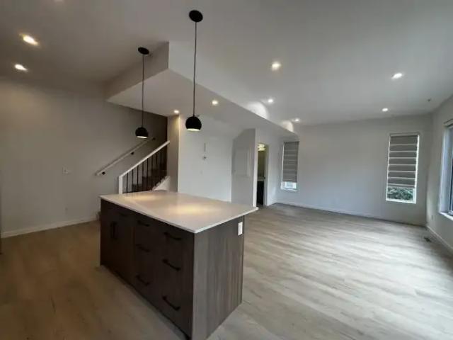 For Rent 3 Bedroom Townhouse Edmonton AB DLS103338489
