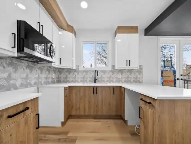 For Rent 3 Bedroom Townhouse Edmonton AB DLS105023539