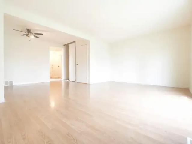 For Rent 3 Bedroom Townhouse Edmonton AB DS104256786