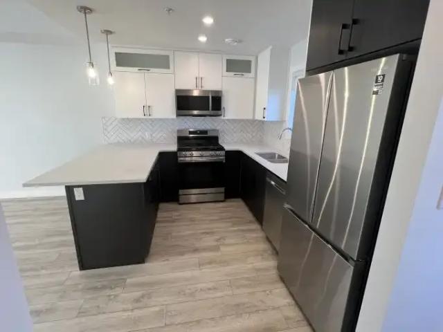 For Rent 3 Bedroom Townhouse Edmonton AB DS104401683