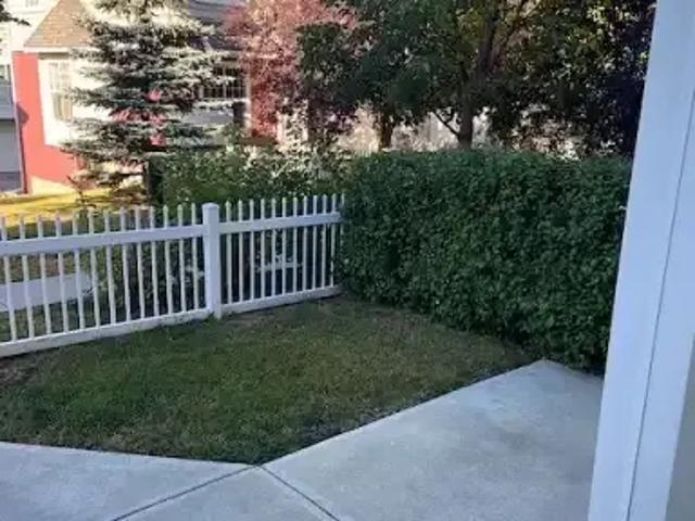 For Rent 3 Bedroom Townhouse Edmonton AB DS104470596