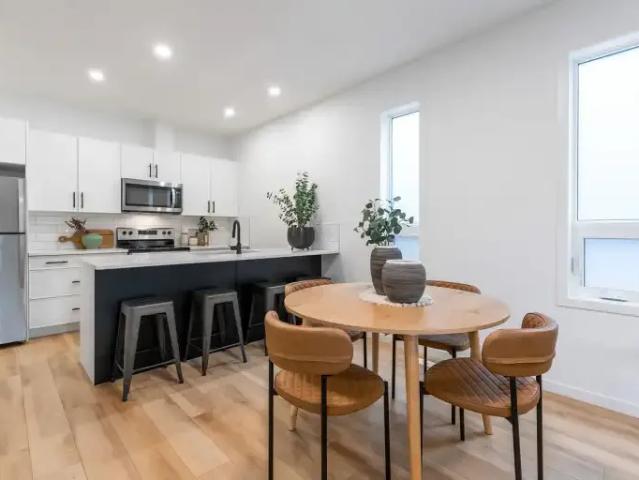 For Rent 3 Bedroom Townhouse Edmonton AB DS104753850