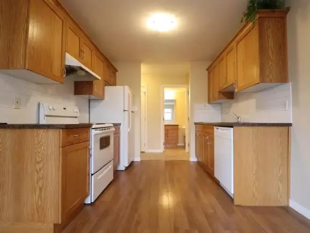 For Rent 3 Bedroom Townhouse Edmonton AB DS104876833