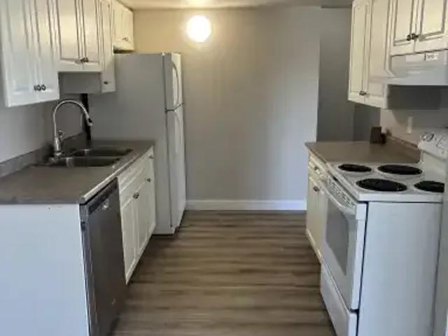 For Rent 3 Bedroom Townhouse Edmonton AB DS104986140