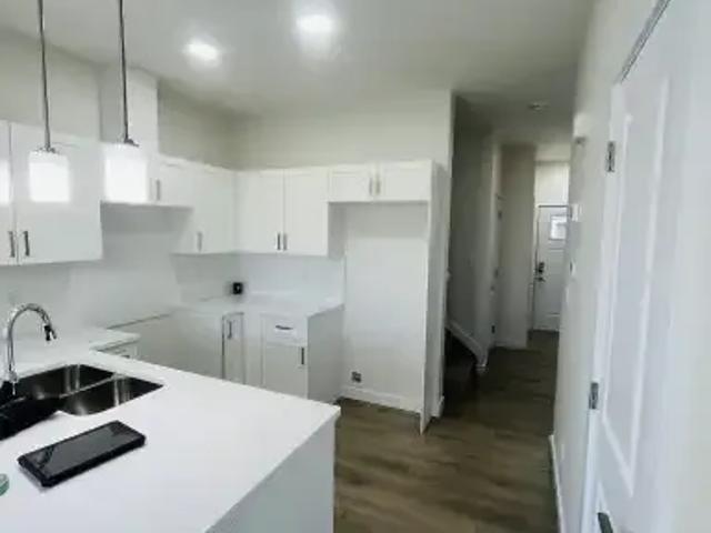 For Rent 3 Bedroom Townhouse Edmonton AB DS105087352