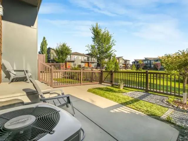 For Rent 3 Bedroom Townhouse Edmonton AB DS105087718