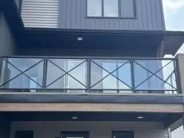 For Rent 3 Bedroom Townhouse Edmonton AB DS105087933