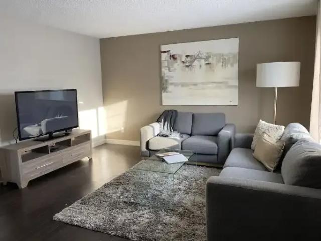 For Rent 3 Bedroom Townhouse Edmonton AB DS105100411