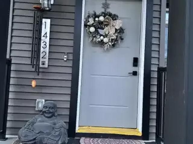 For Rent 3 Bedroom Townhouse Edmonton AB DS105118671